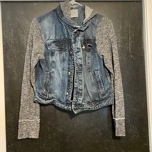 Half denim jacket